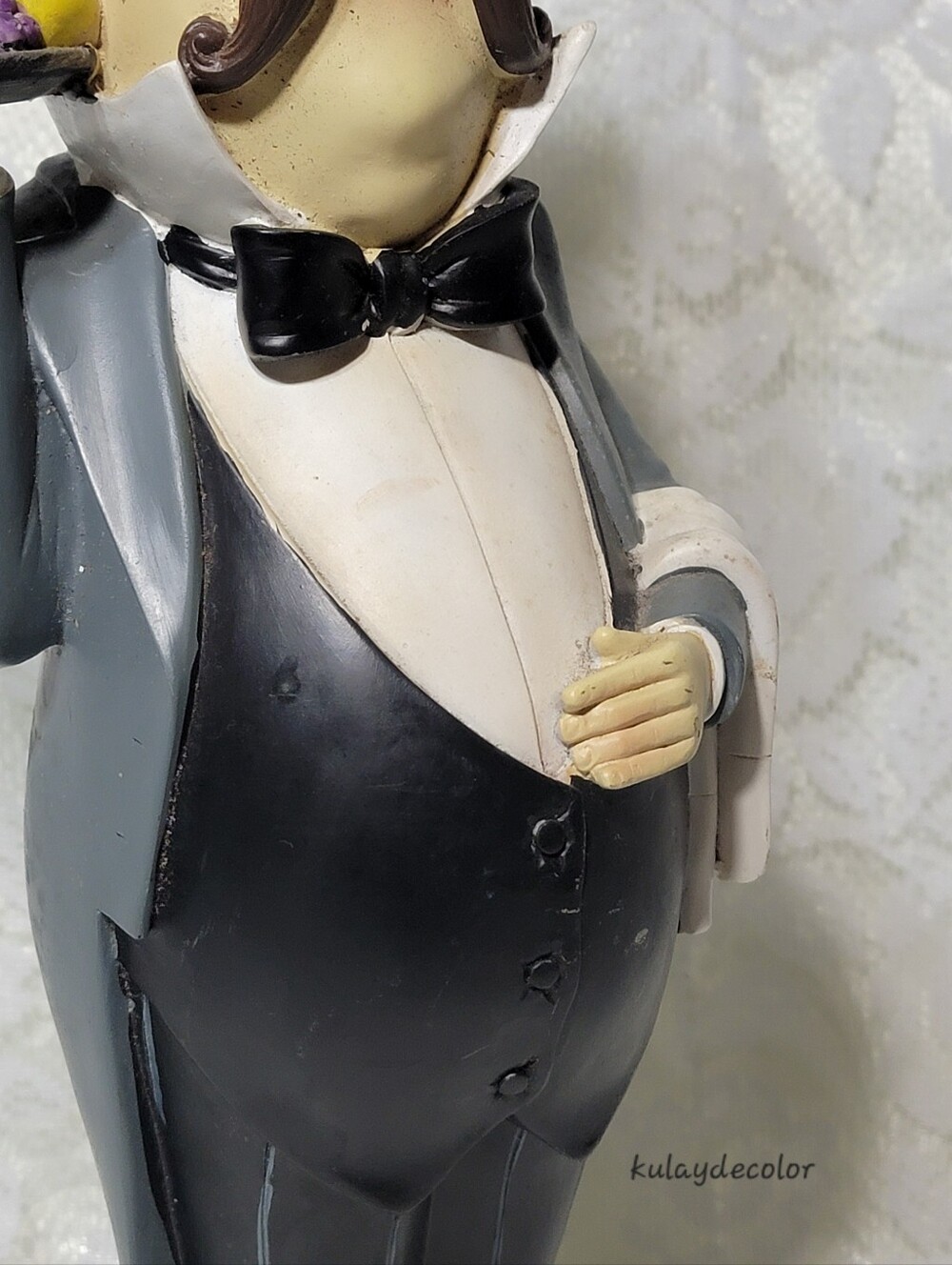 Vintage Resin Butler Figurine Long Nose Fruit Tray Statue 16” Tall Kitchen Decor - Picture 3 of 16